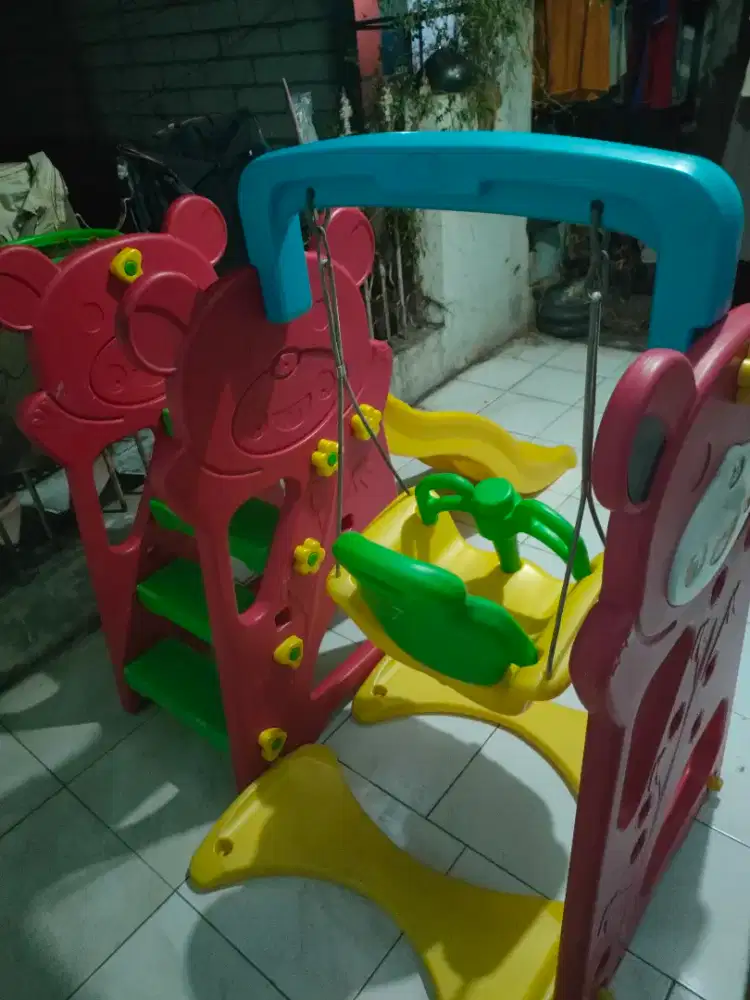 Mainan prosotan sama ayunan