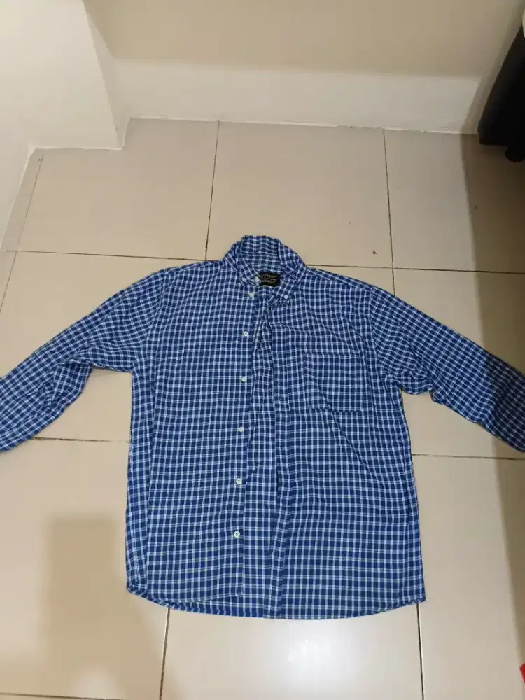 Dijual kemeja erigo size XL biru ori