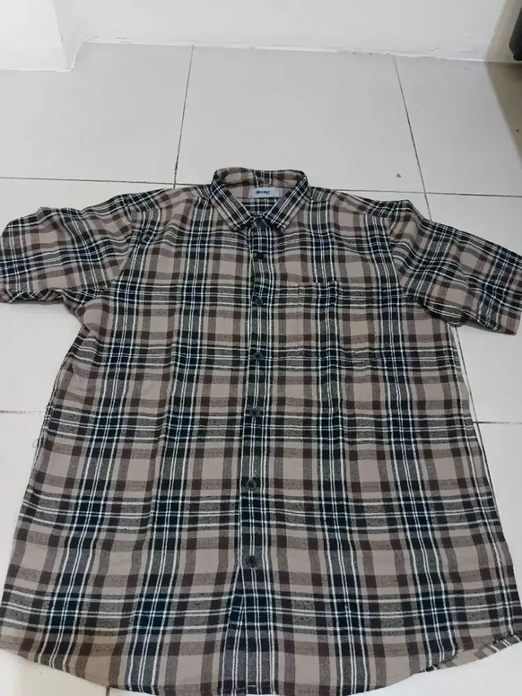 Dijual kemeja emba size XL
