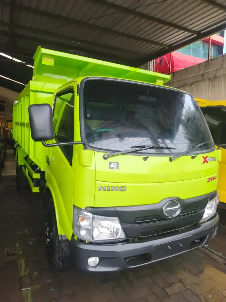 hino dump truk istimewa