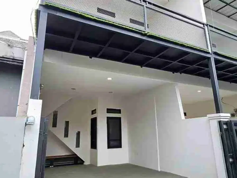 ANTAPANI RUMAH 2LANTAI 600JT AKSES MASUK MOBIL!