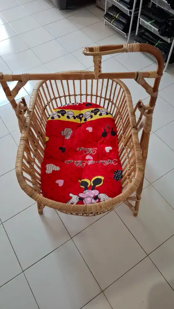 DIJUAL KERANJANG AYUNAN TIDUR BAYI RONTAN ALAMI MURAH BISA DIGOYANG