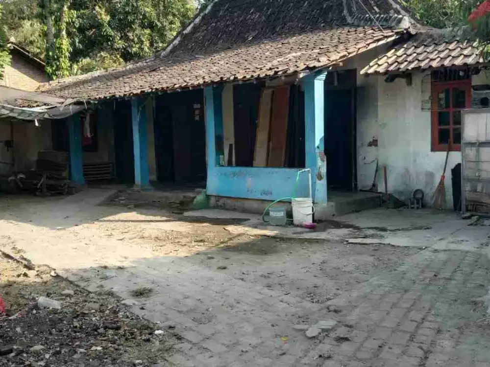 dijual cepat tanah dan bangunan Ngemplak kartosuro