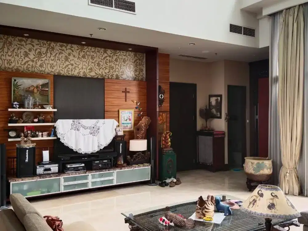 For Sale A penthouse type Pearl Garden Resort Apartment di Semanggi Jakarta - Unfurnished, Best Price