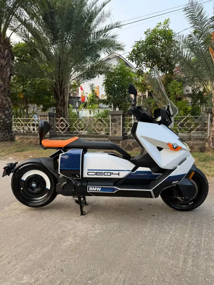 BMW CE 04 2022 EV