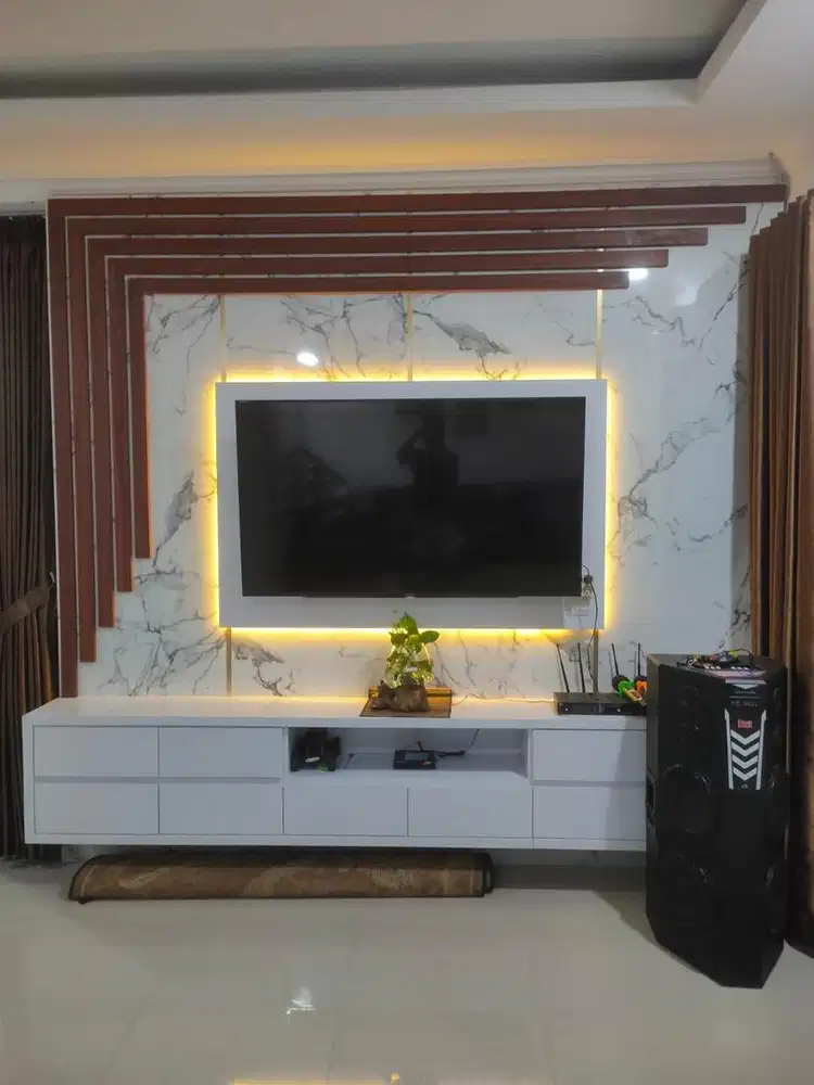 Backdrop tv minimalis