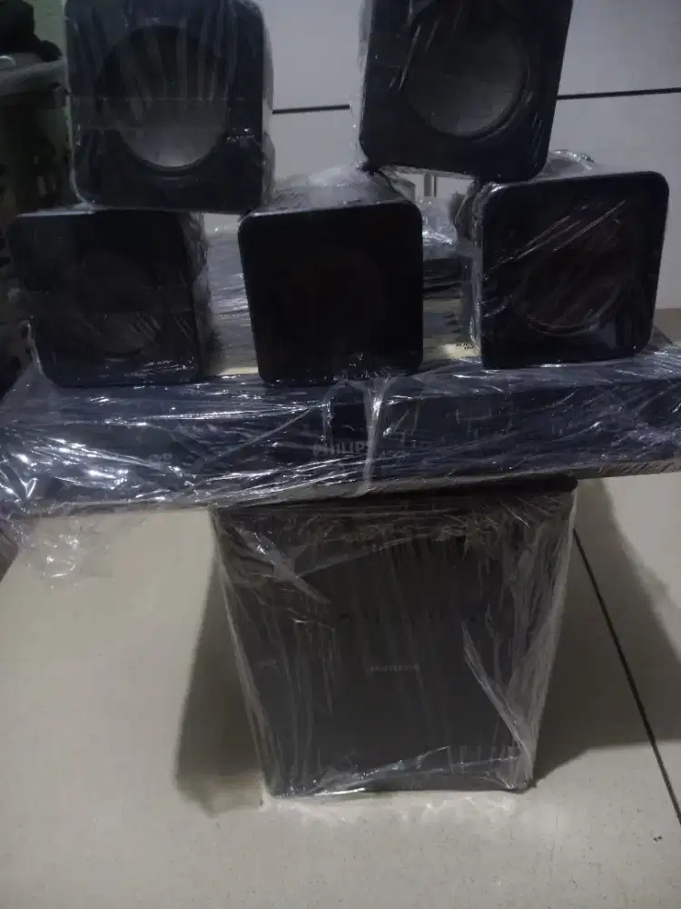home theater  philips 300 w rms power