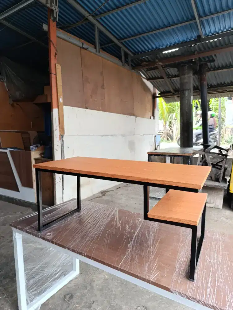 Meja  Tamu Lesehan / Minimalis kekinian untuk sofa pendek