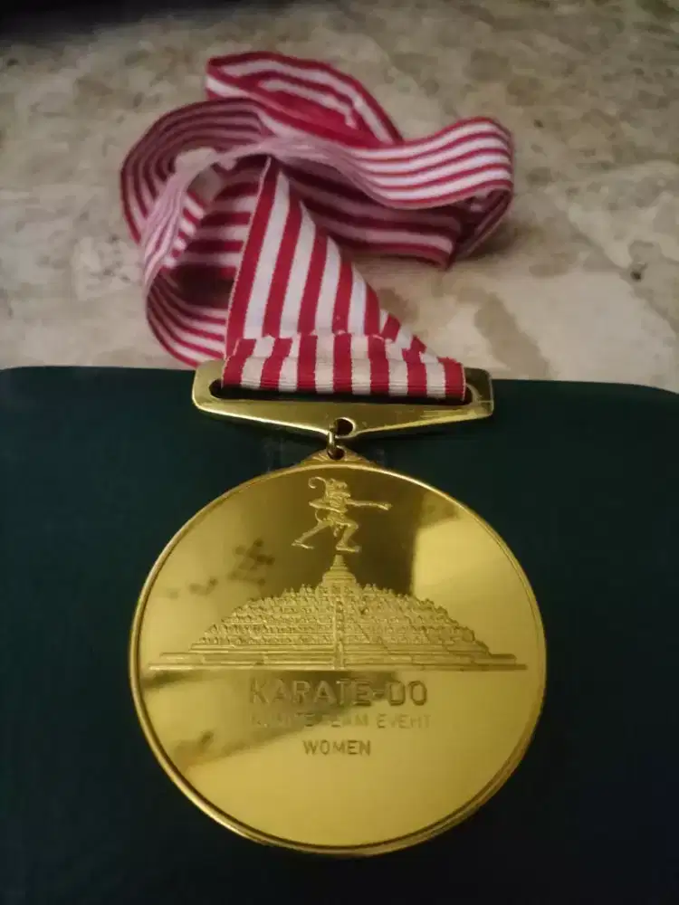 Medali emas sea games asli 1997 no perak bekasi piala