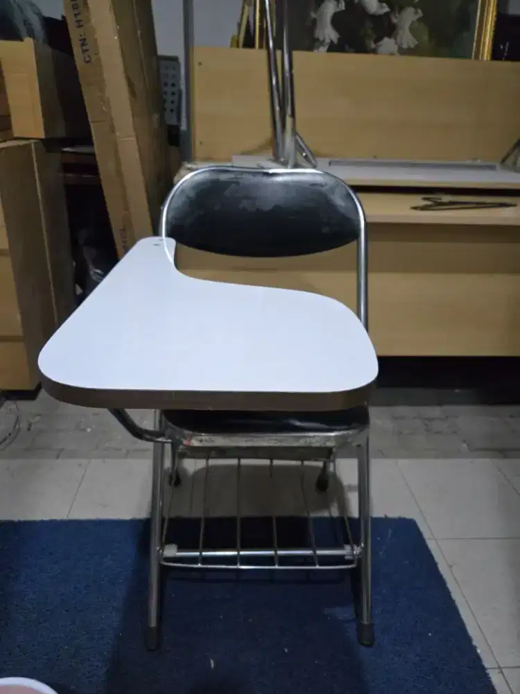Kursi bangku lipat kuliah multifungsi