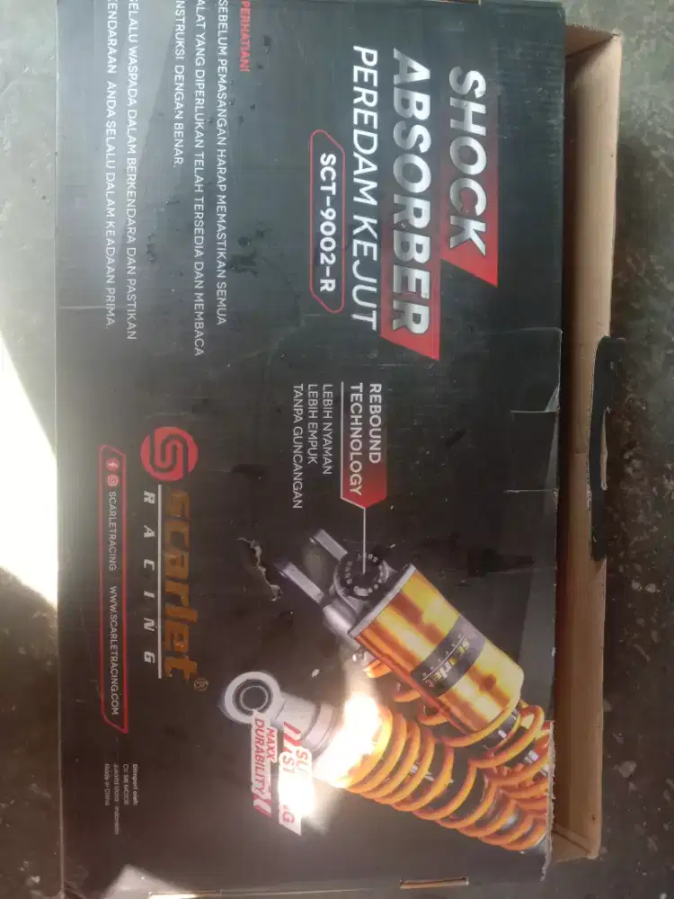 Shockbreaker merk SCARLET