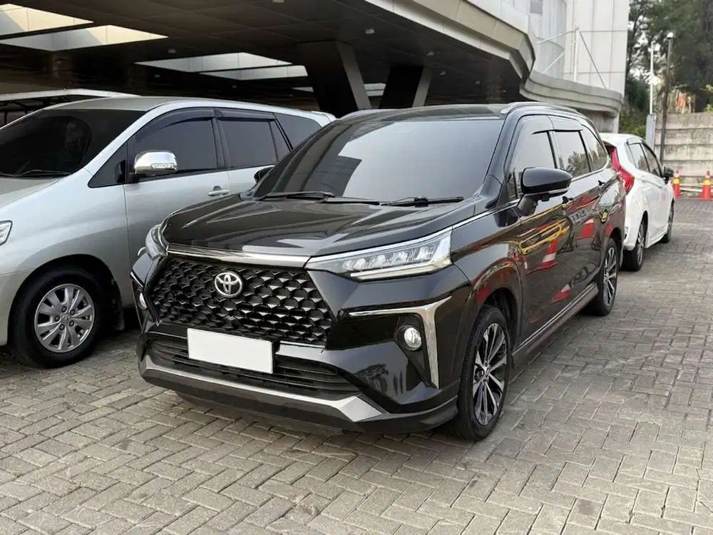 Toyota Avanza Veloz Q non TSS Matic Tahun 2022 Hitam