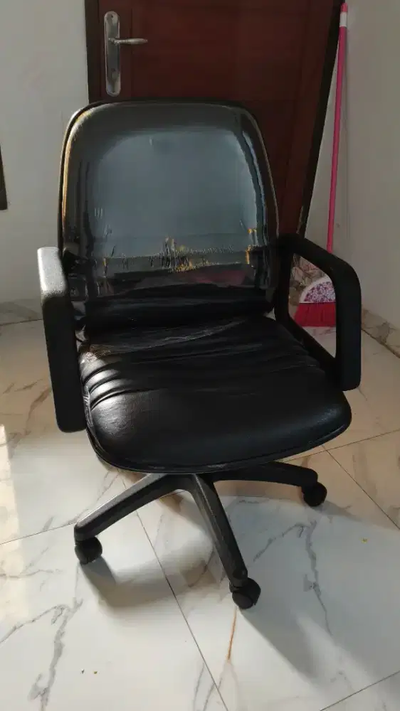 Kursi kantor, kursi belajar