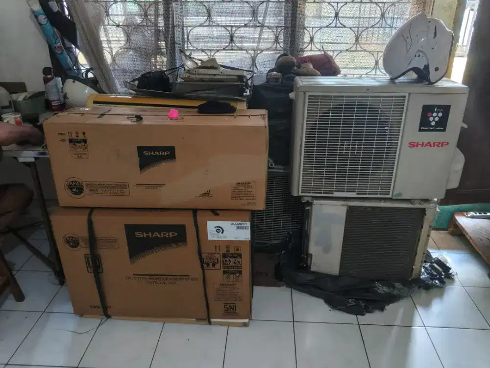 Tampung AC rusak