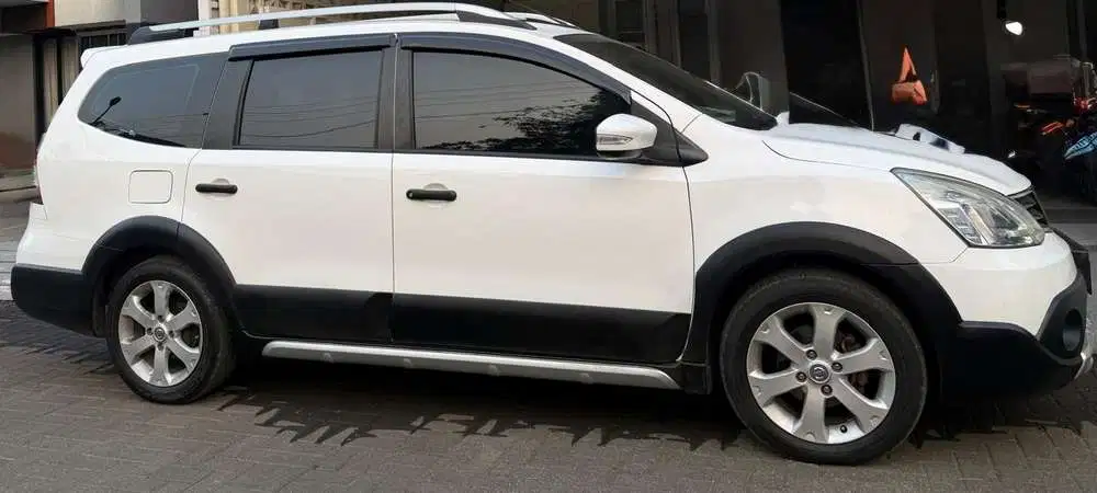 Nissan Grand livina 2017 Bensin