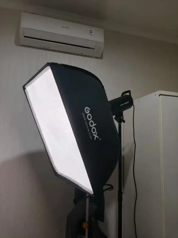 Godox SK400II-V + Softbox Godox + Godox lightstand normal siap pakai