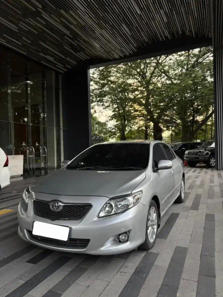Toyota Corolla Altis 2009 tipe V 2.0 Silver Grey Mobil Bekas Motuba