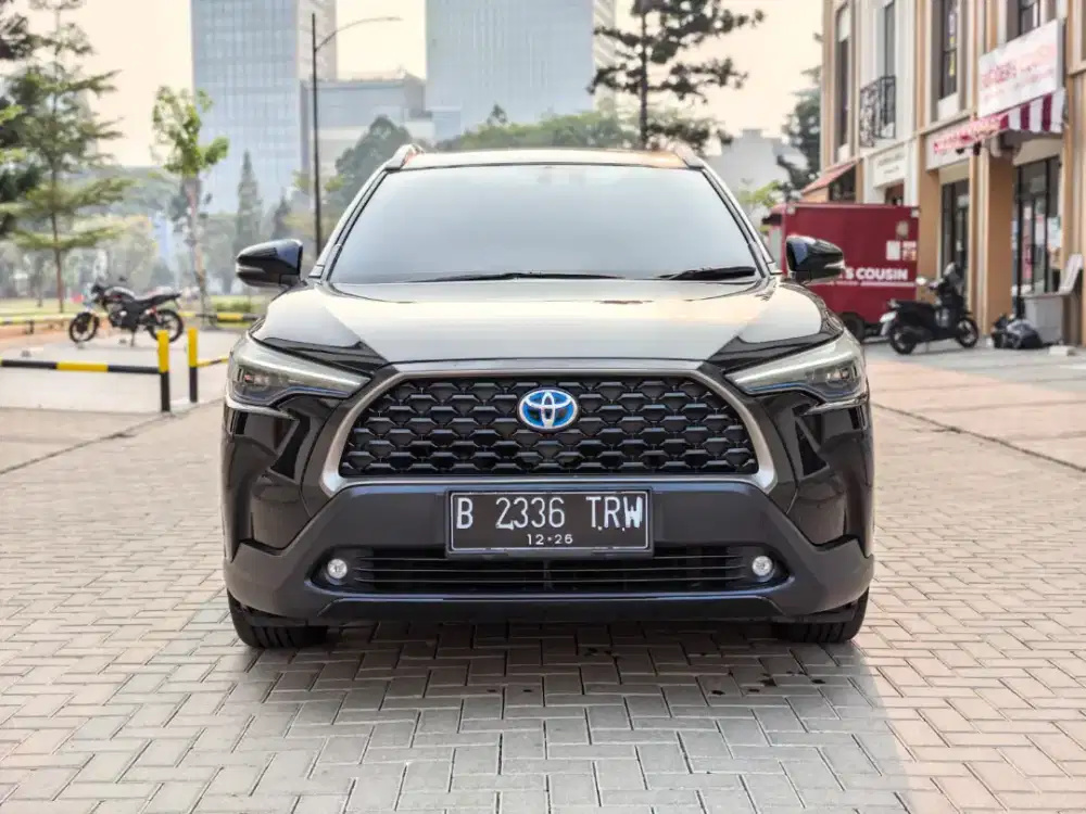 COROLLA CROSS 1.8 HYBRID AT 2021 HITAM