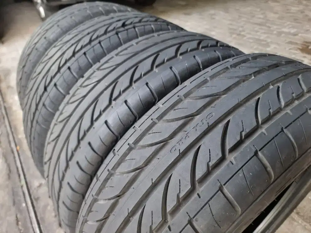 GT Radial Champiro GTX Pro 185 / 65 R15