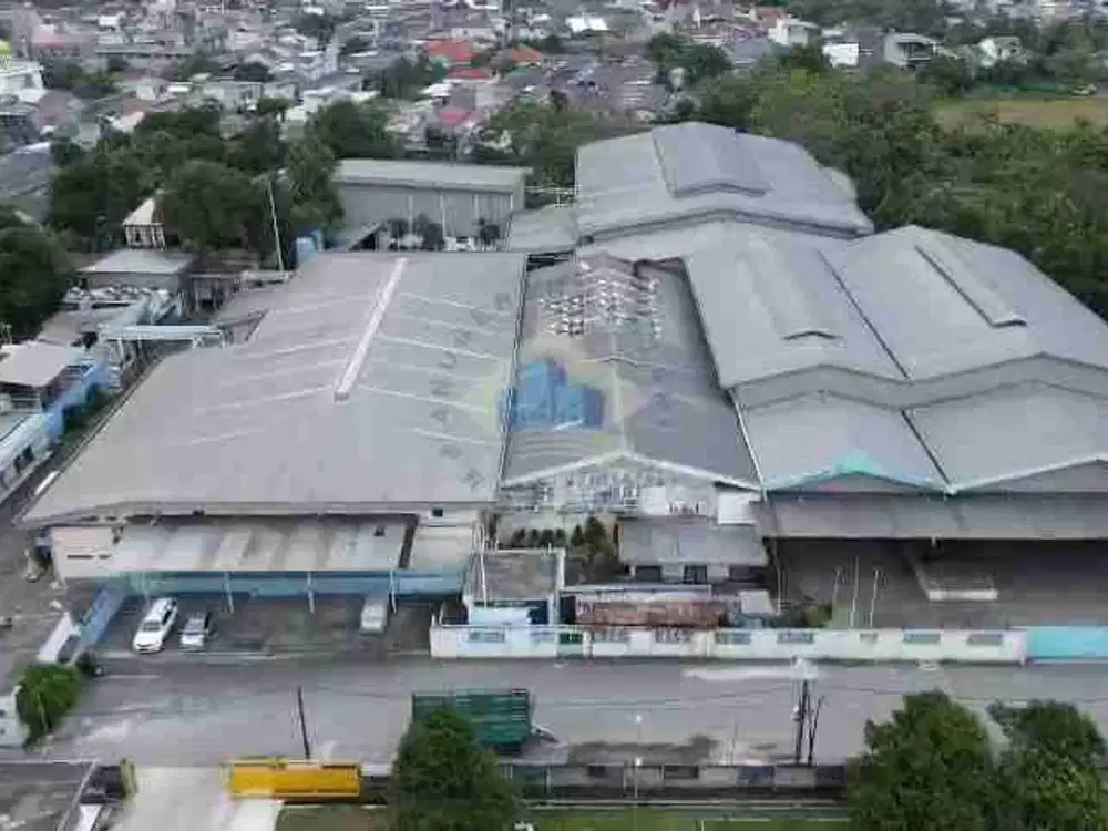Pabrik Makanan di Jl Industri Kroncong, Priuk - Tangerang, Banten.