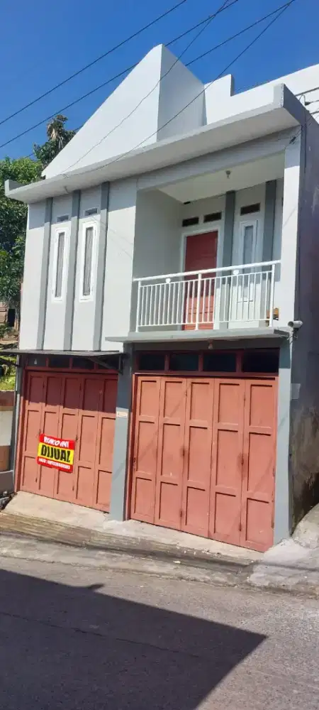 Di JUAL RUKO 3 LANTAI