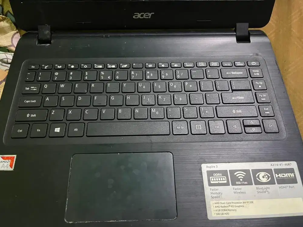 Laptop jual santai