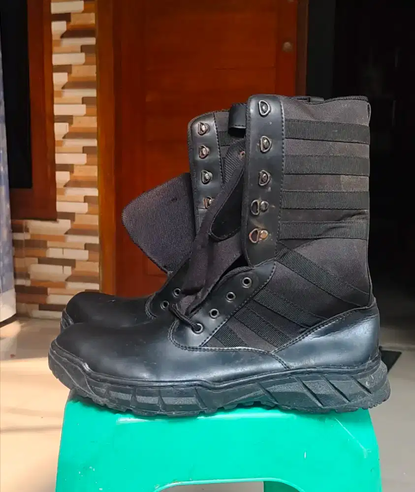 Sepatu kerja/toering pria