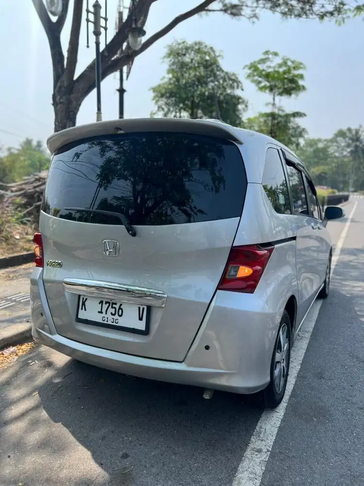 Honda Freed PSD 2011