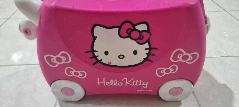Trunki bekas motif hello kitty