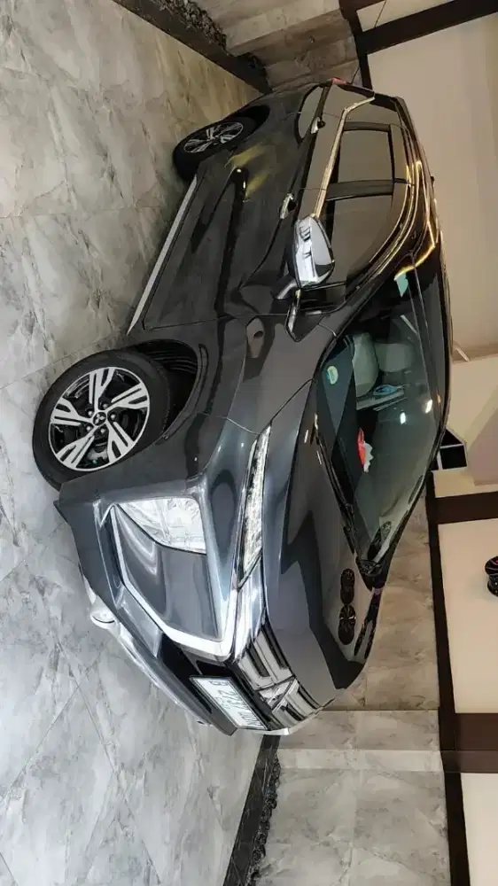 Mitsubishi Xpander ultimate 2020 matic hitam putih