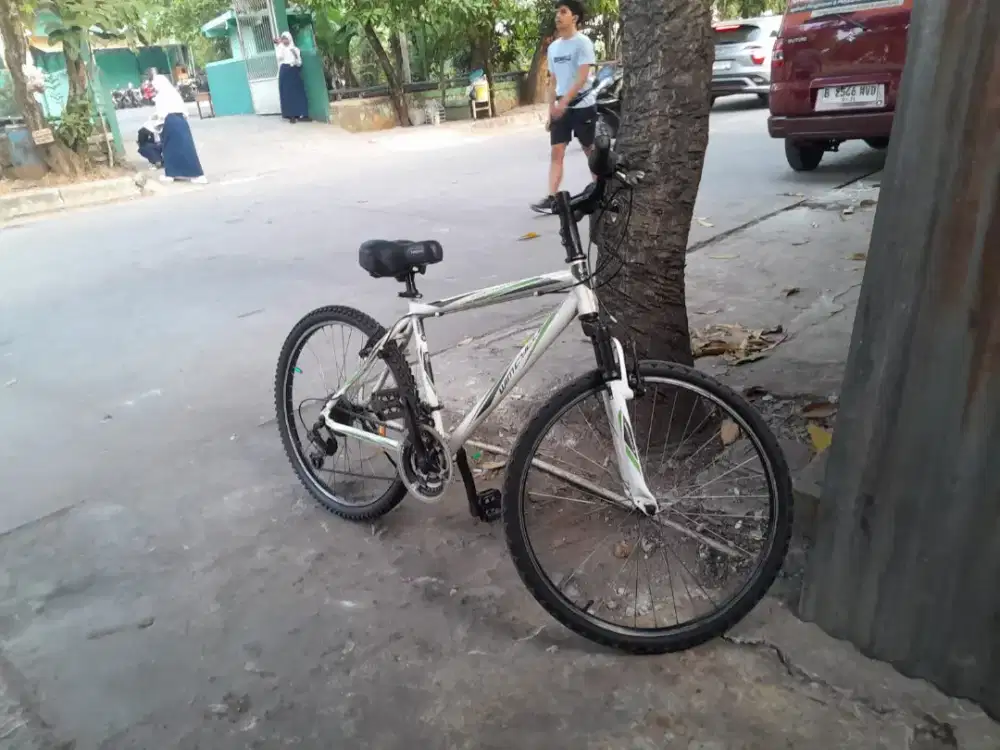JUAL MURAH SEPEDA GUNUNG WIMCYCLE UKURAN 26 KONDISI MSH BGS GAK RSK