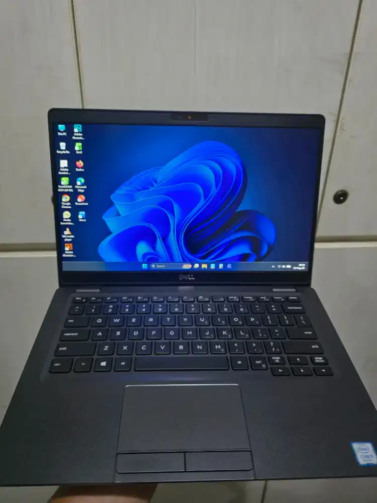 Laptop dell core i5 gen 8 jos