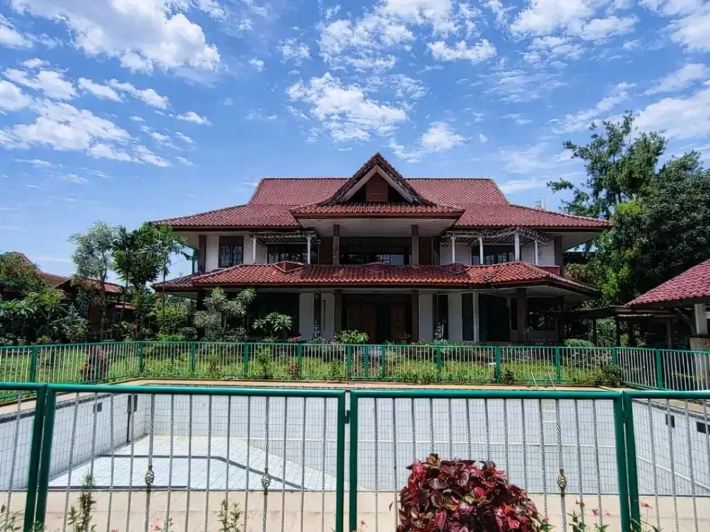 Dijual Rumah Besar Sangat Luas Ada Swimming Pool Parkiran Muat 10 Mobil Lokasi Strategis Dekat Cilandak Town Square di Cilandak Jaksel Dm 18269