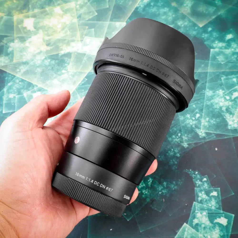 Sigma 16mm F1.4 DC DN for Sony. Used. Mulus