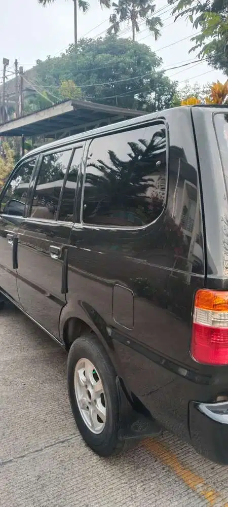 Toyota Kijang 2004 Bensin