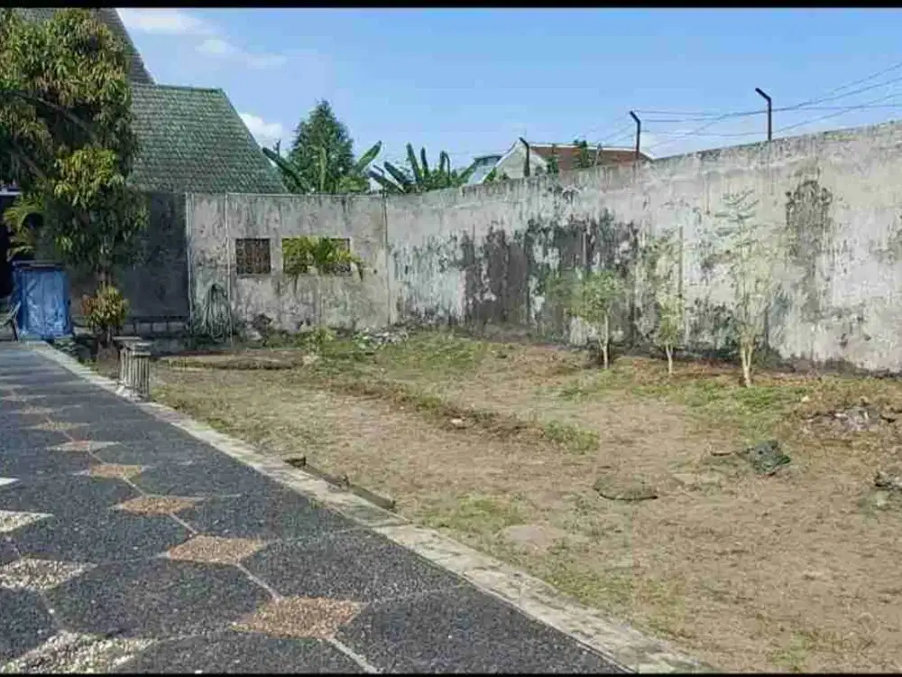 DIJUAL TANAH SUPER STRATEGIS  DEKAT KAMPUS UPN /PAKUWON MALL / EXIT TOL DI SETURAN SLEMAN