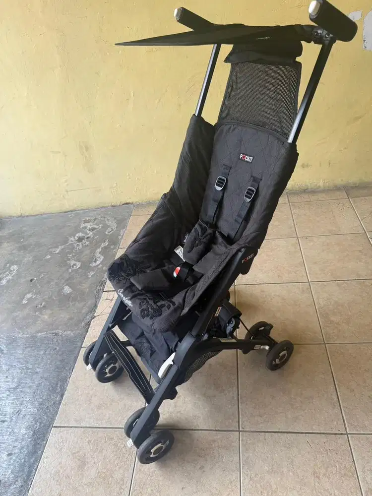 Cocolatte Pockit Stroller Cabin Size