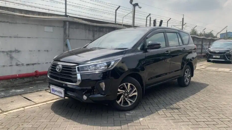 Toyota Kijang Innova 2.4 G Solar-AT 2025 Hitam