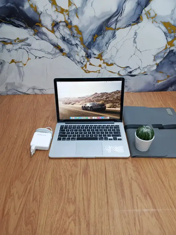 Jual Cepat!! MacBook Pro Retina 13 2015 Core i7, RAM 16 GB, SSD 256 GB