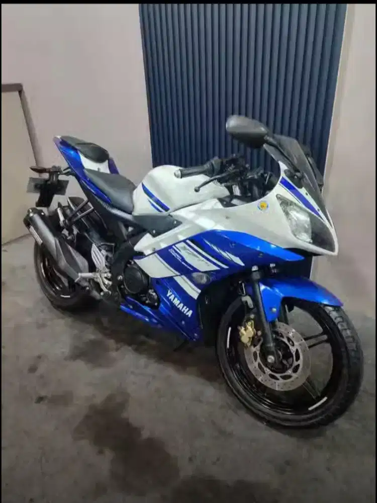 Yamaha R 15 V2 2014