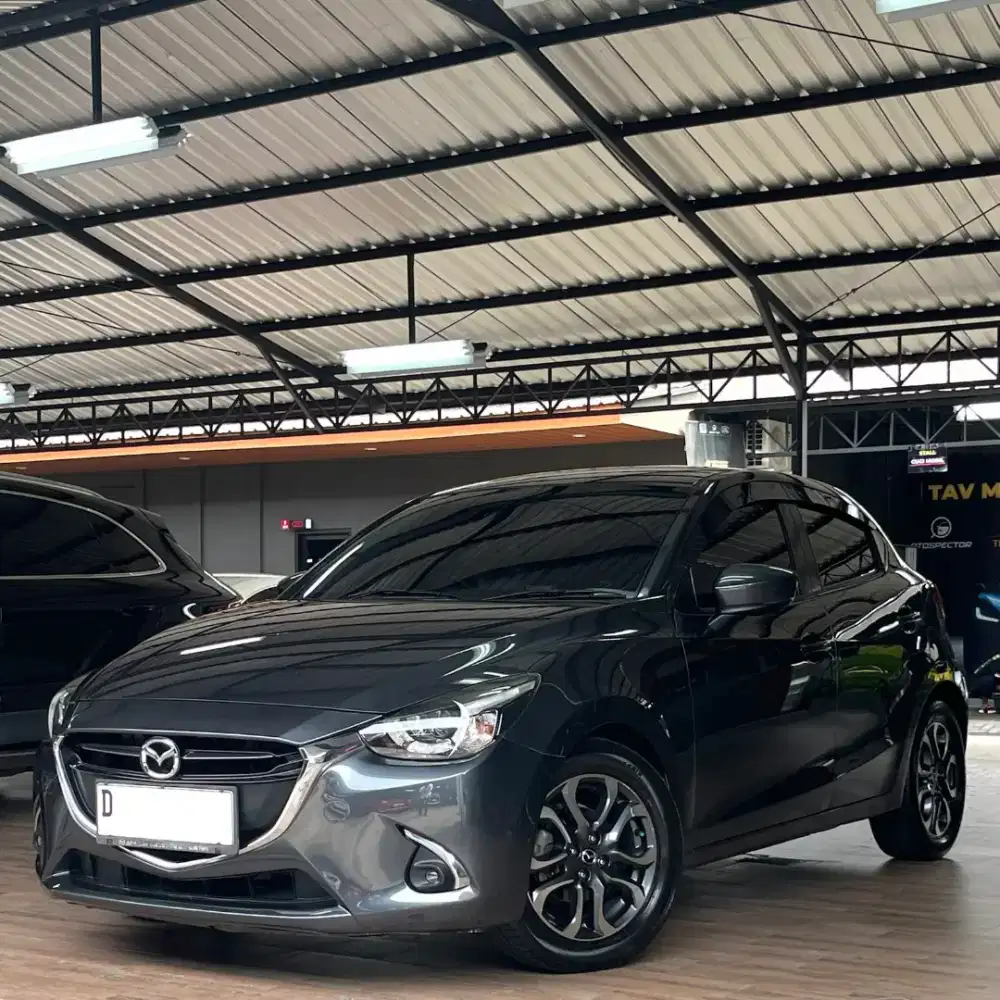 MAZDA2 HATCHBACK R 2017! AUTOMATIC ISTIMEWA KM LOW