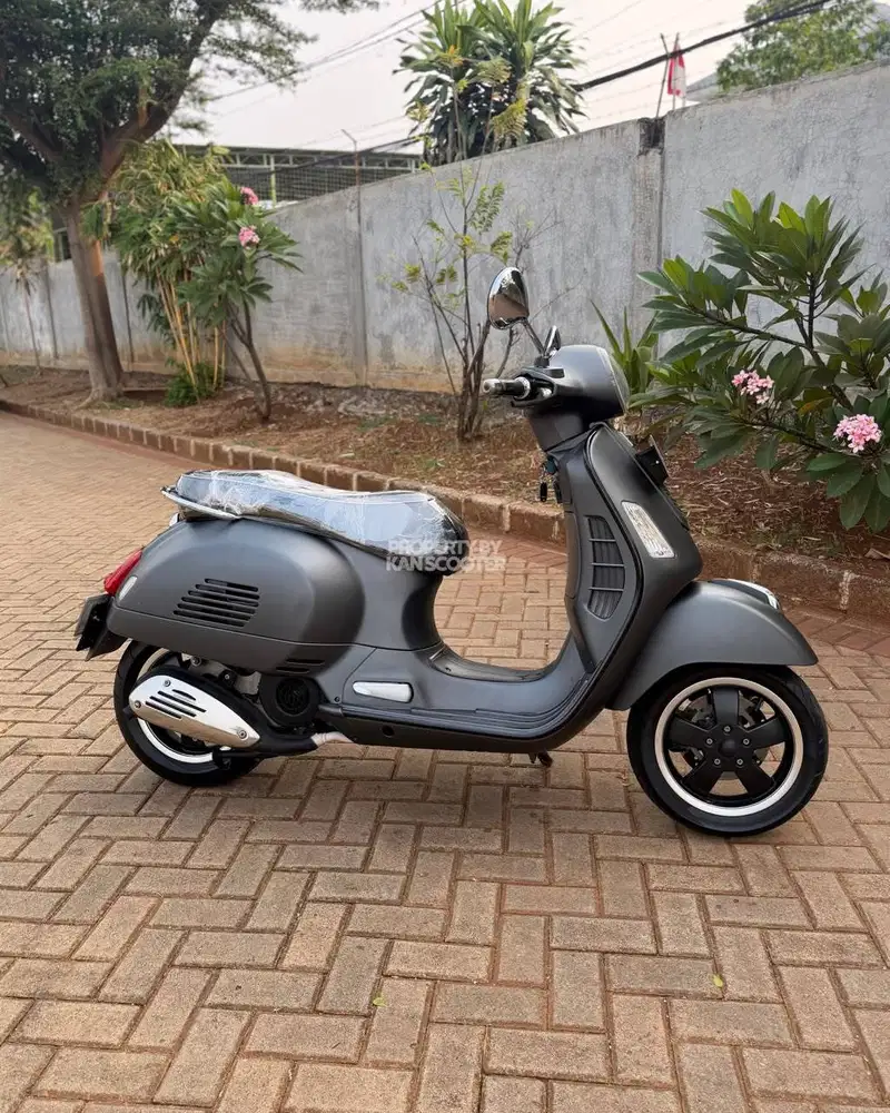 VESPA GTS 150 3V 2016 TERMURAH