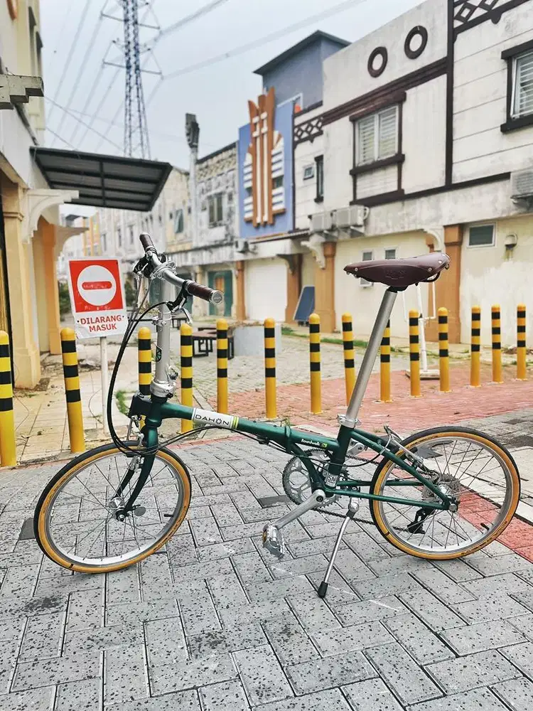 DIJUAL SEPEDA LIPAT DAHON BOARDWALK D8