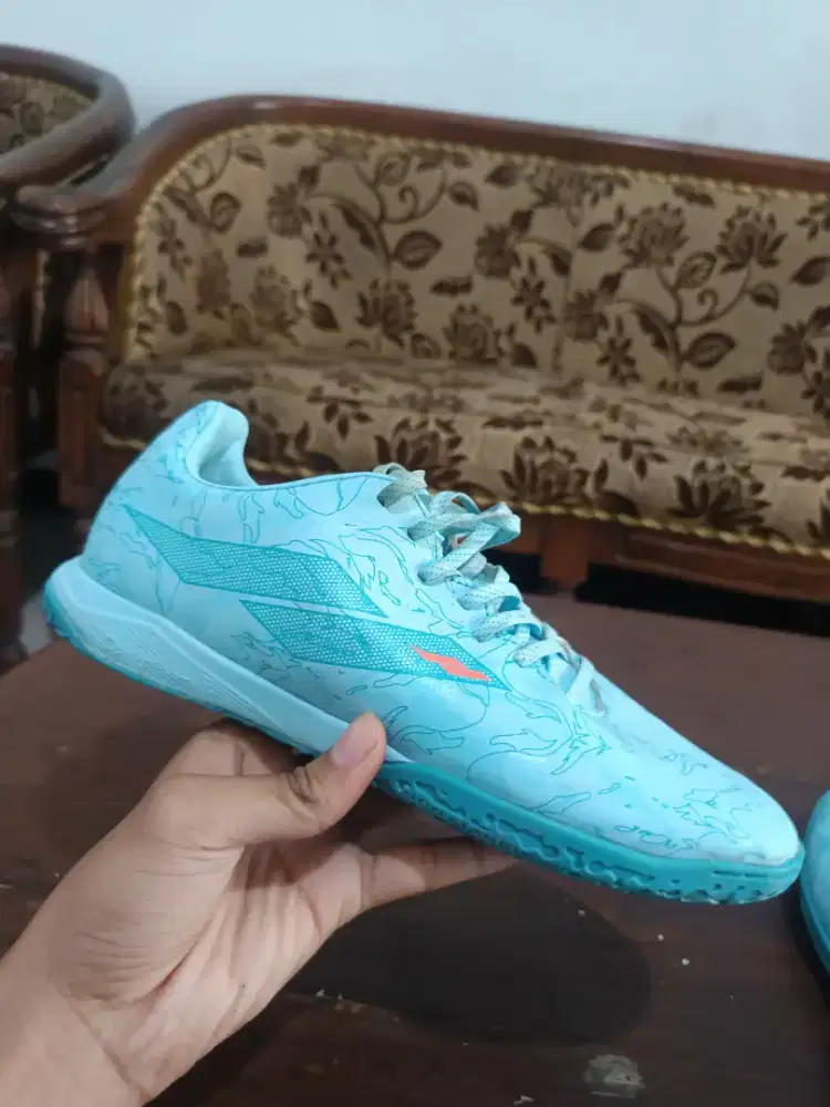 Sepatu Futsal Mills Flame 2.0 IN