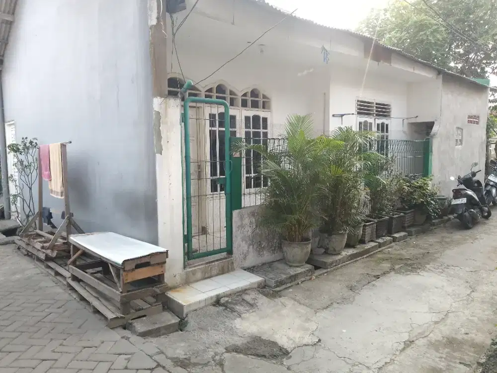 Rumah SHM Pojok'an di Granit kumala, Kota Baru Driyorejo, KBD, Gresik