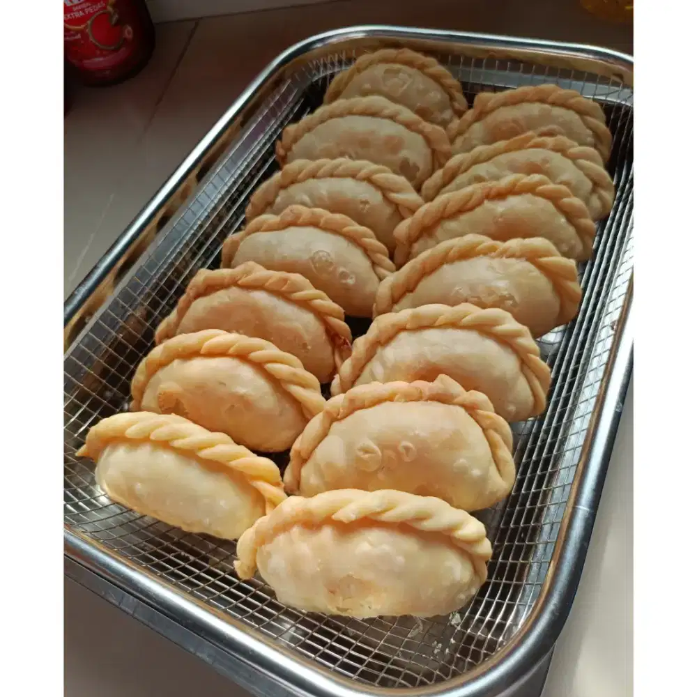 Pastel Kari Ayam