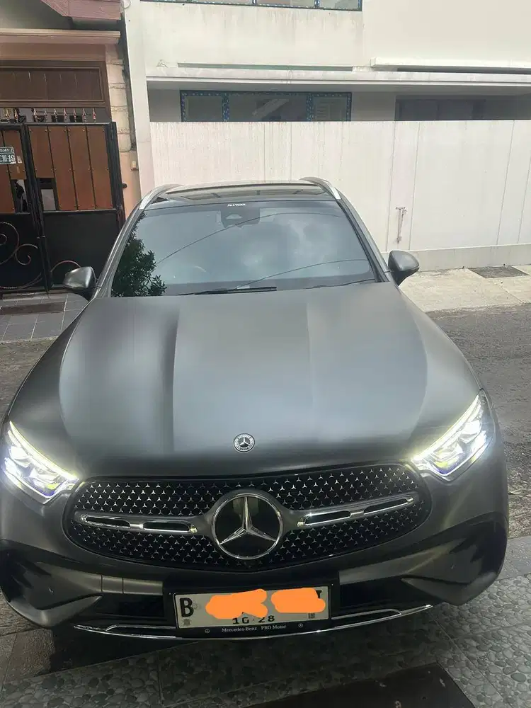 MERCEDES BENZ GLC300 2023 ISTIMEWA LOW KM