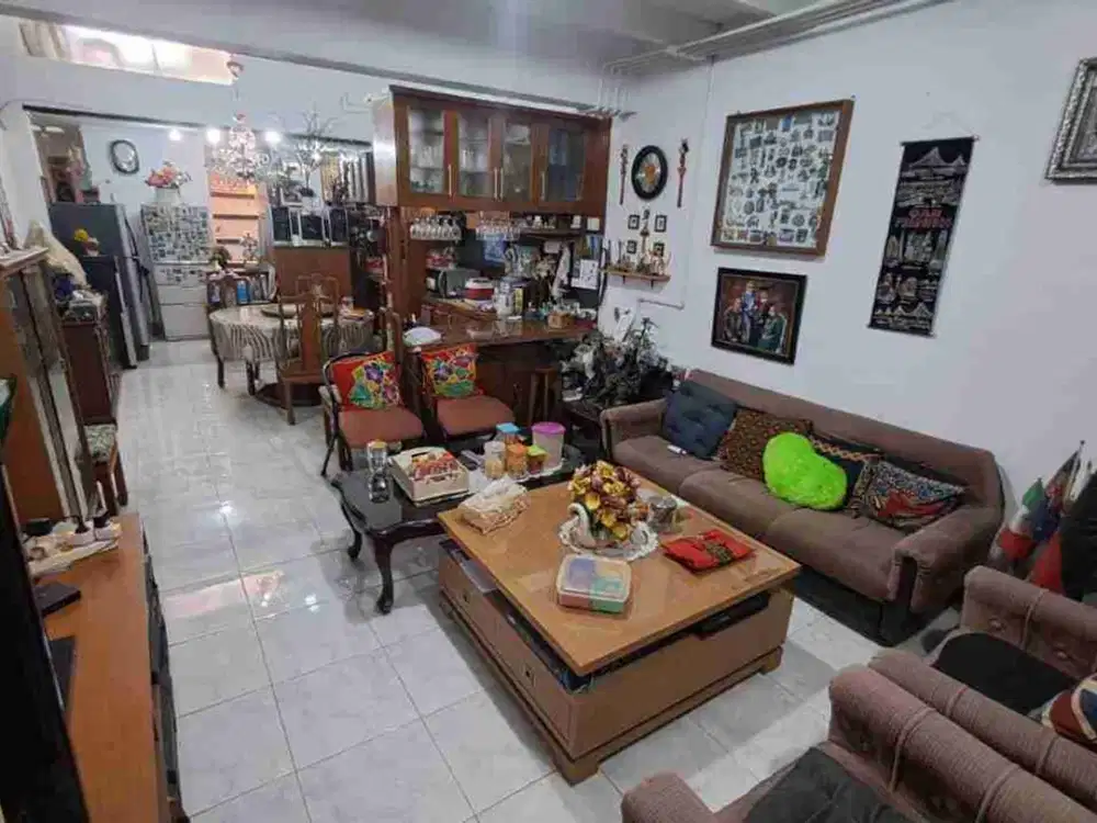 TERJUN PAYUNG! DIJUAL RUMAH STATEGIS DAN NYAMAN DI ANTAPANI KOTA BANDUNG