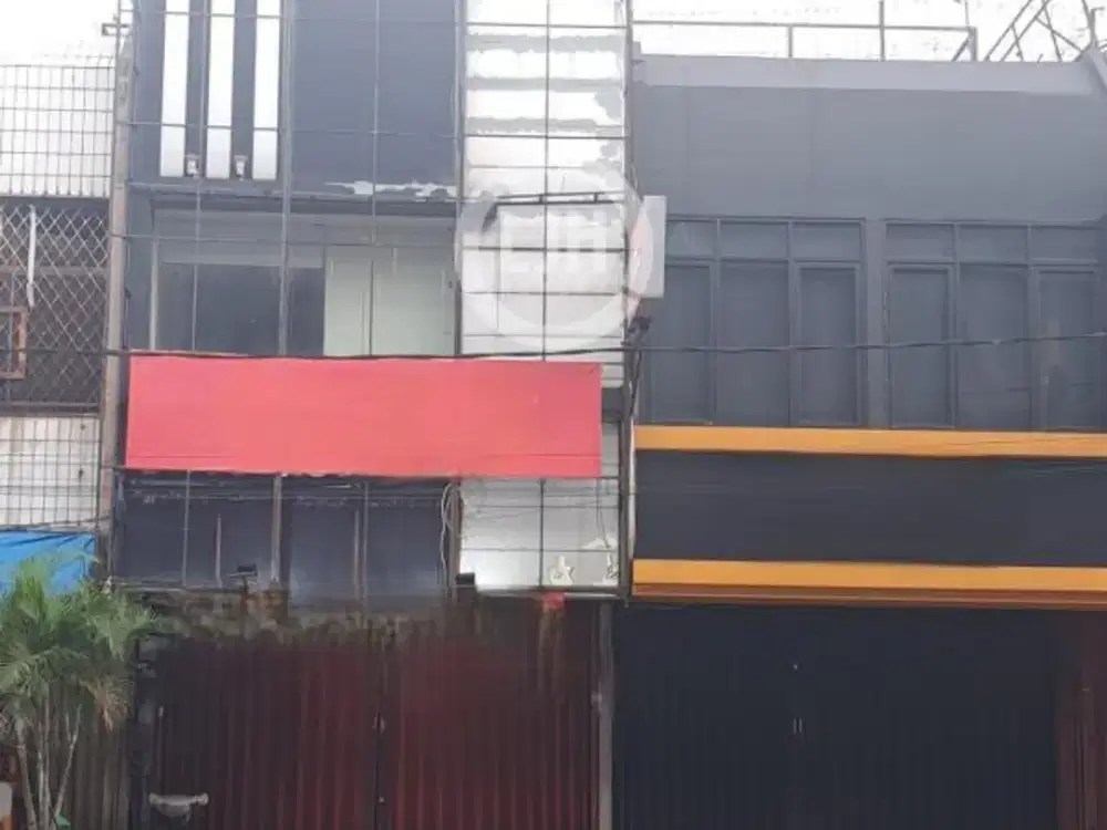 Ruko Sudah Ditinggikan di Boulevard Raya, Kelapa Gading, Jakarta Utara