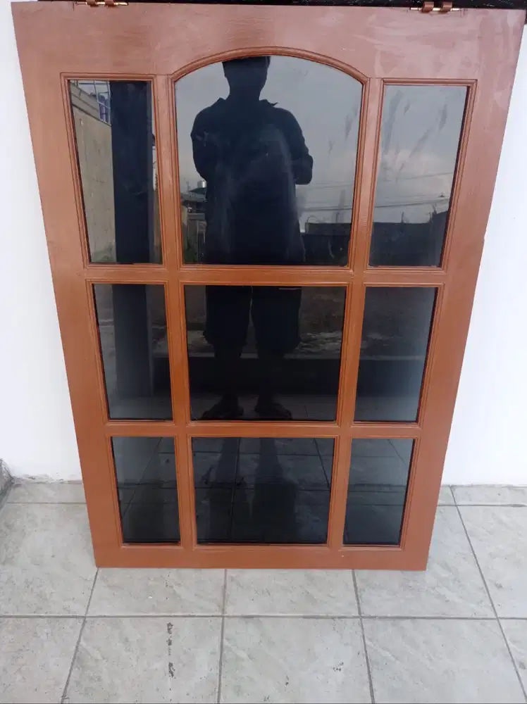 jendela kayu merbau